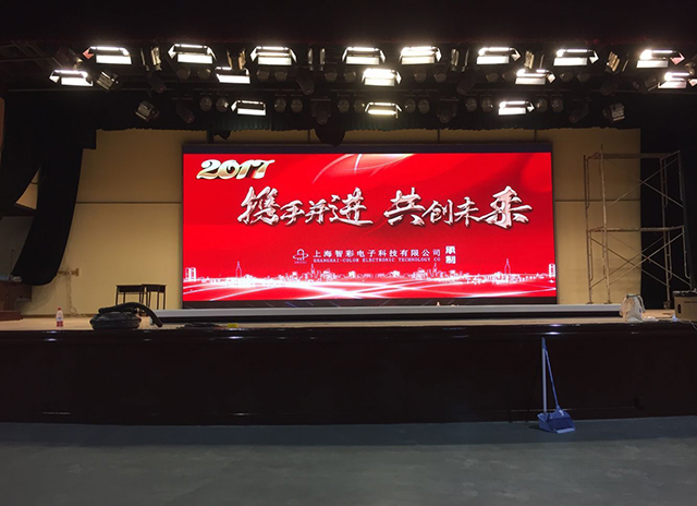 上海諾美國際學(xué)校室內(nèi)LED顯示屏由智彩科技定制、安裝